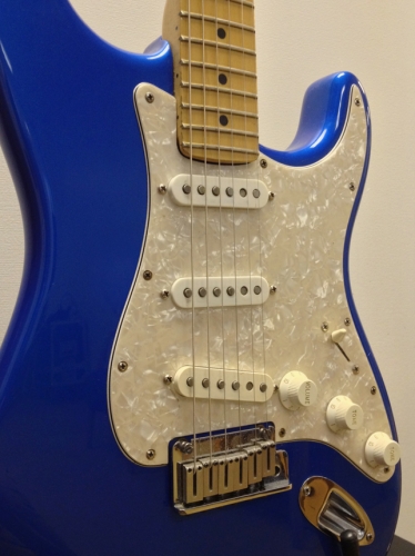 USA Fender Stratocaster Custom Deluxe 2003 with Lollar Vintage Blackface Pickups