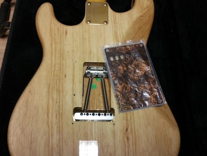 A Dream (Strat-Like) Warmoth Best In Class Guitar Swamp Ash Body Llandow Fletcher Pick Ups