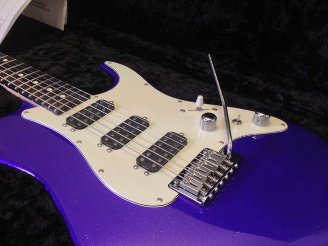 Tom Anderson Hollow Classic Electric Guitar