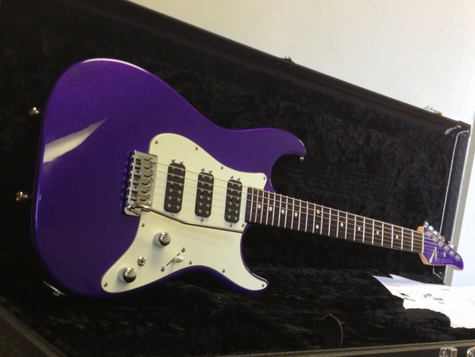 Tom Anderson Hollow Classic Electric Guitar