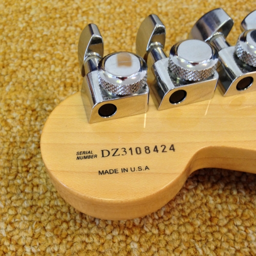 Fender USA American Deluxe Stratocaster Guitar with Lollar Special Series Pickups + 6-7 Positions
