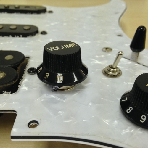 Fully Loaded Fender HM Strat Original Pickups from the late 80s - Fender Licenced DiMarzio